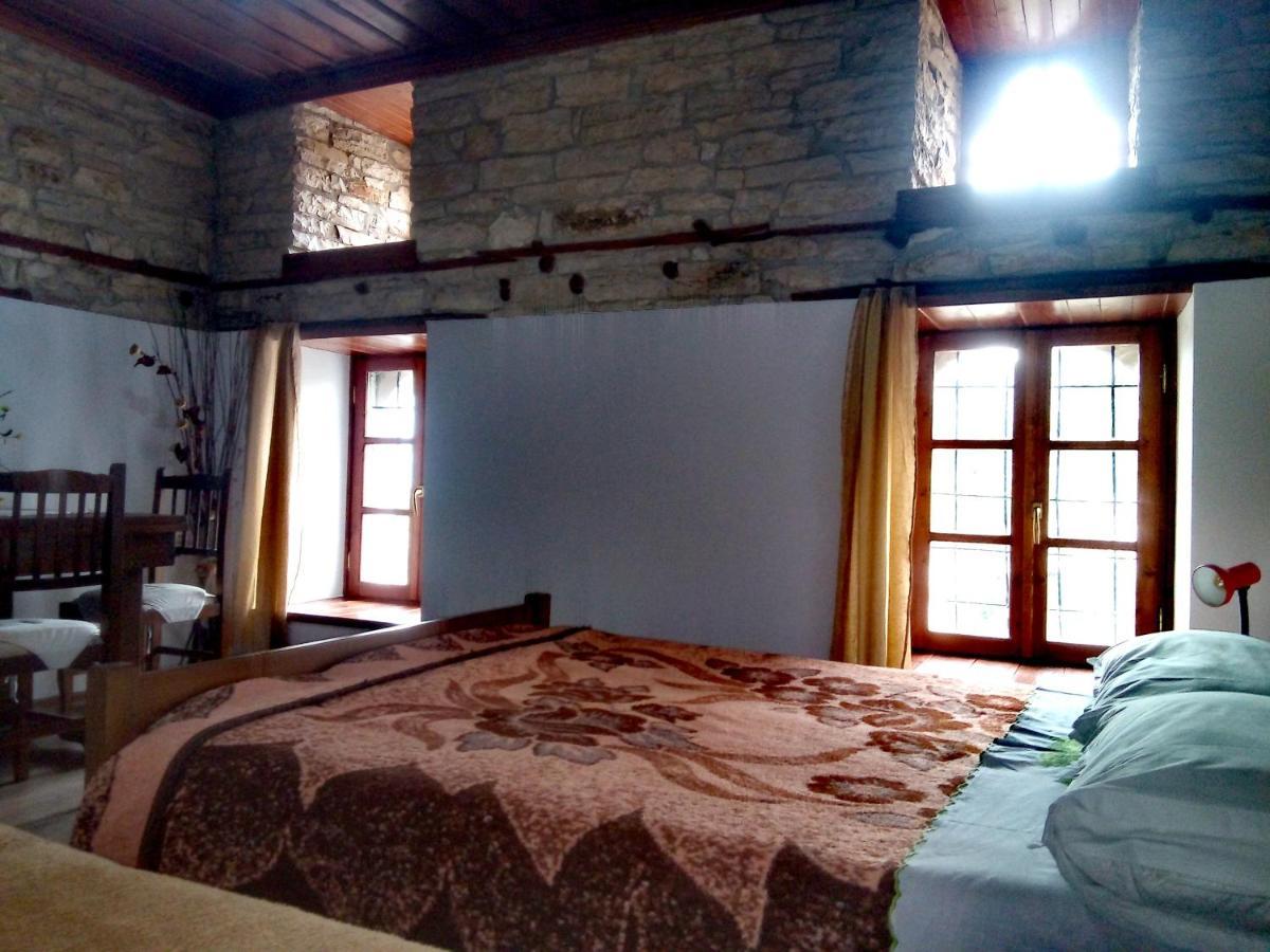 Ruols Guesthouse Гирокастра Экстерьер фото