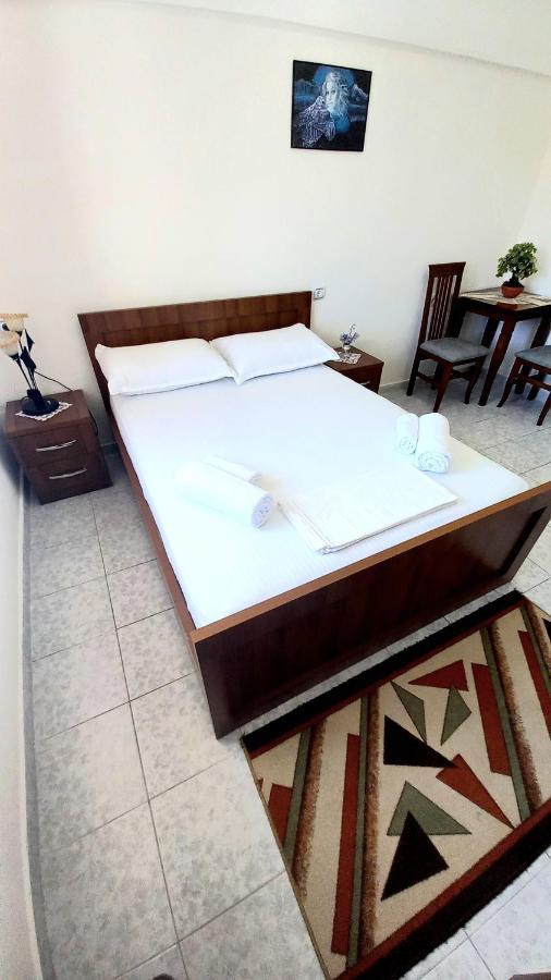 Ruols Guesthouse Гирокастра Экстерьер фото